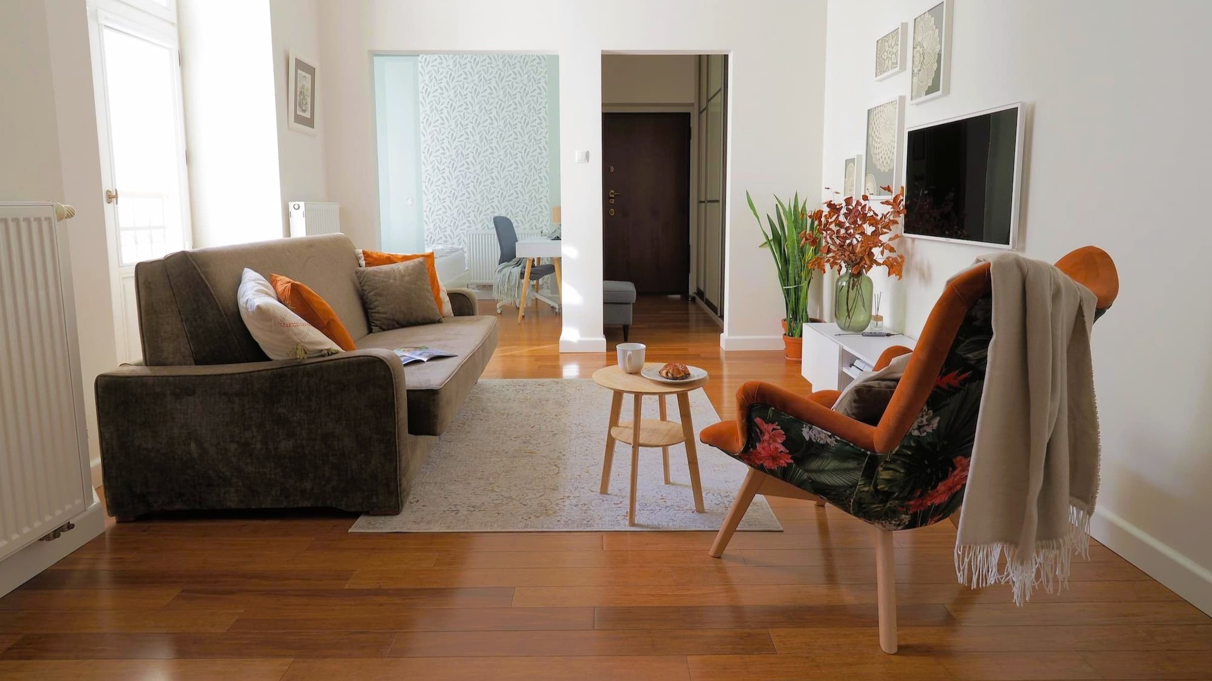 Jasne i przytulne wnętrze apartamentu w Warszawie